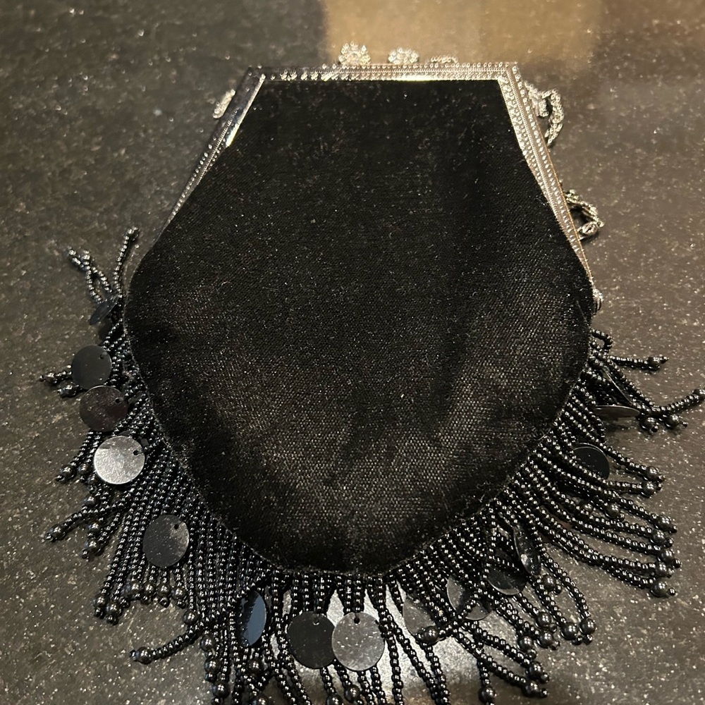 Small velvet evening bag from Simon’s. Beaded fringe, kiss clasp. - Picture 3 of 5
